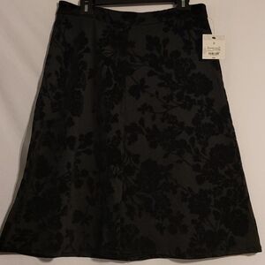 LIZ Claiborne Holiday A line Black Velvet Floral Design Skirt